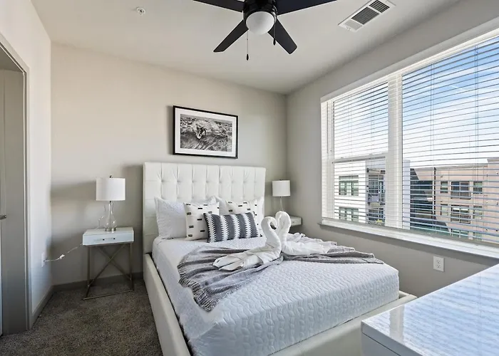 Stylish 1 Bed In Downtown St Pete W Free Parking