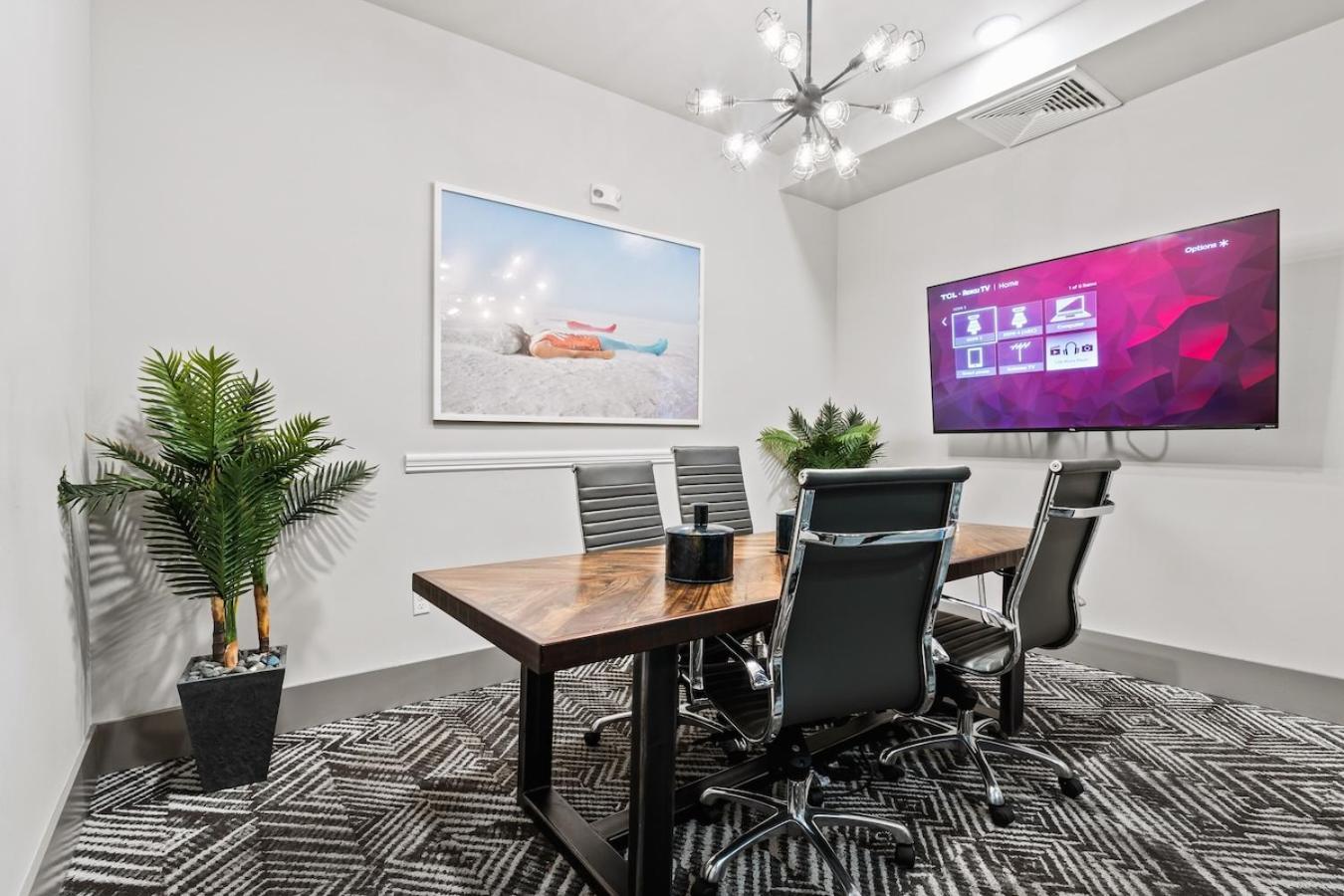 Stylish 1 Bed In Downtown St Pete W Free Parking Apartment *