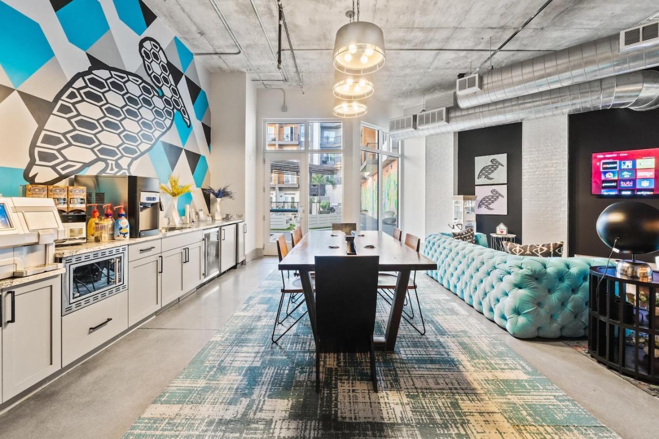 Stylish 1 Bed In Downtown St Pete W Free Parking Apartment